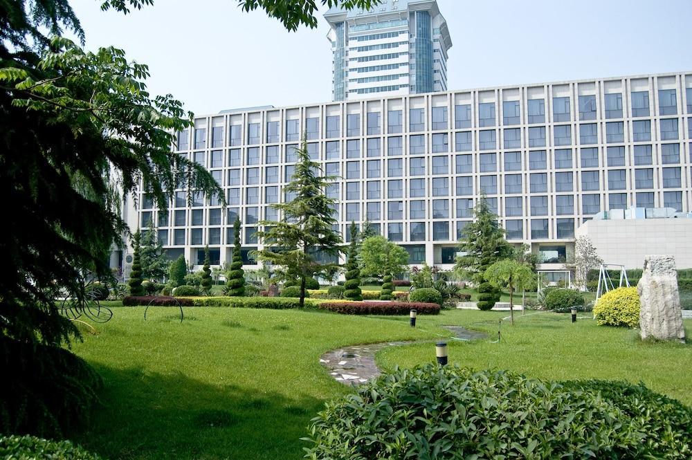 Mercure Wanshang Peking Exteriör bild